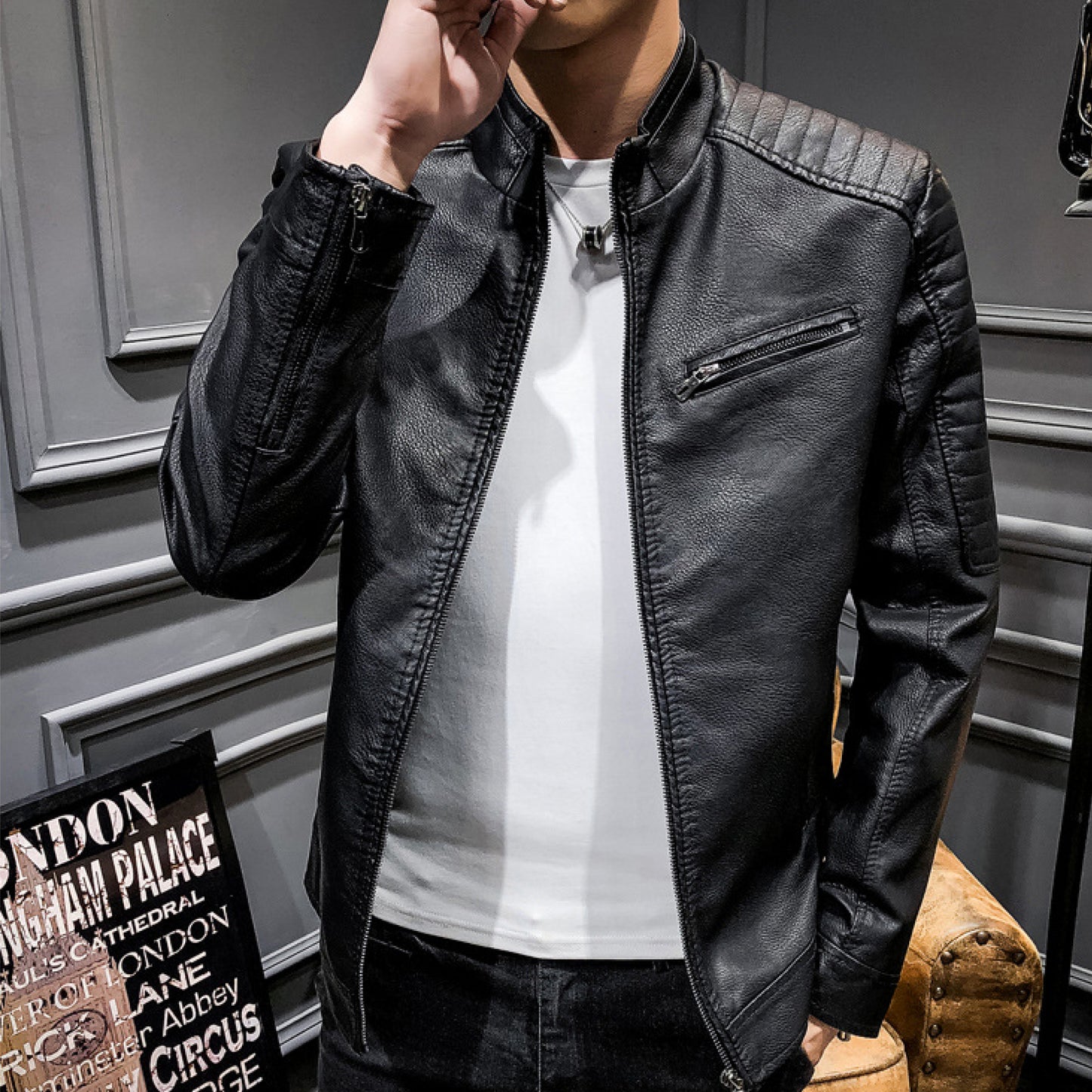 Distinguierte Winter-Eleganz: Der Slim-Fit Lederblazer in Perfektion