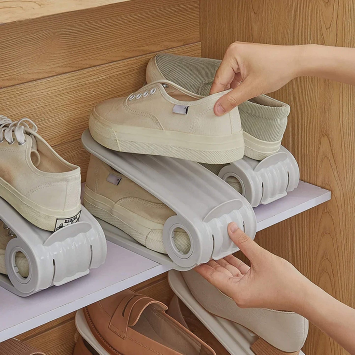 Revolutionäres Schuh-Organizer: Mehr Platz, mehr Ordnung!